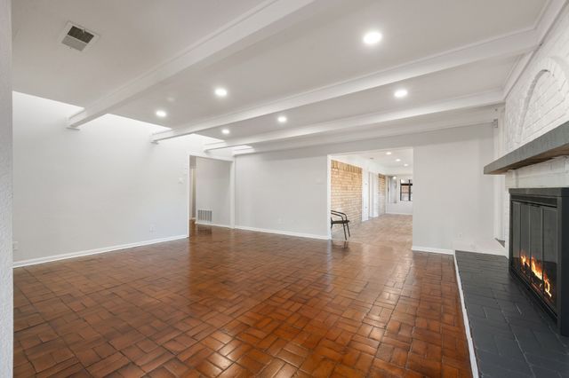 501 Tanglewood Drive S, Irving, TX 75061