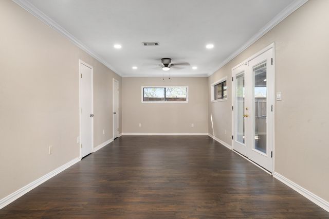 501 Tanglewood Drive S, Irving, TX 75061