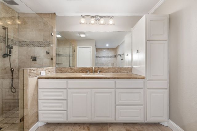 501 Tanglewood Drive S, Irving, TX 75061