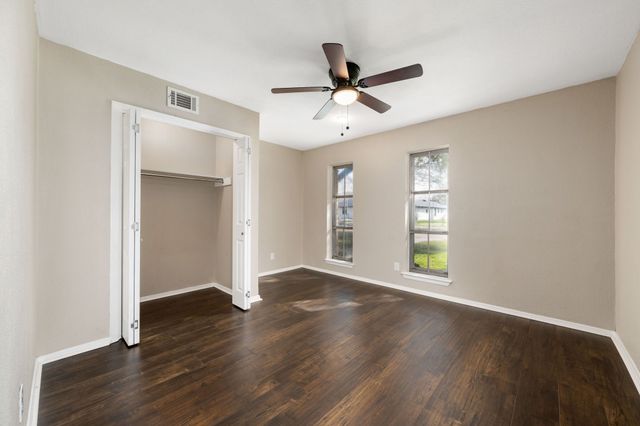 501 Tanglewood Drive S, Irving, TX 75061