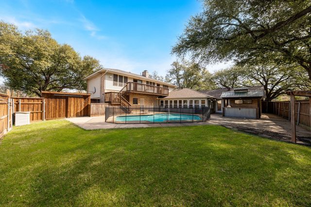 501 Tanglewood Drive S, Irving, TX 75061