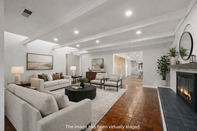 501 Tanglewood Drive S, Irving, TX 75061