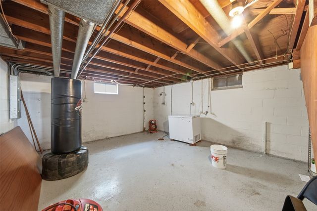 3900 Amherst Street, Des Moines, IA 50313