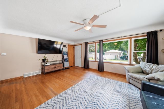 3900 Amherst Street, Des Moines, IA 50313