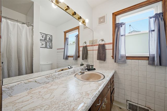 3900 Amherst Street, Des Moines, IA 50313