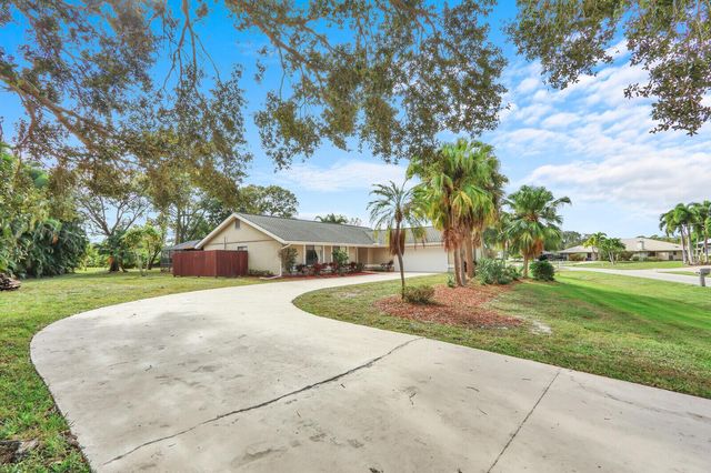 3060 SE Darien Road, Port St Lucie, FL 34952