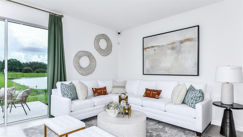 Image 10 of property listing at 7631 WATERSCAPE DRIVE, Groveland, FL 34736