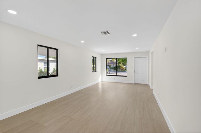 122 SW 9th Avenue, Delray Beach, FL 33444