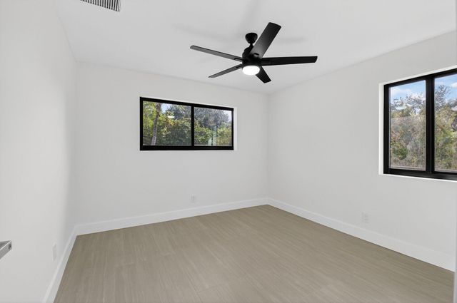 122 SW 9th Avenue, Delray Beach, FL 33444