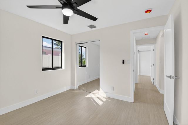 122 SW 9th Avenue, Delray Beach, FL 33444