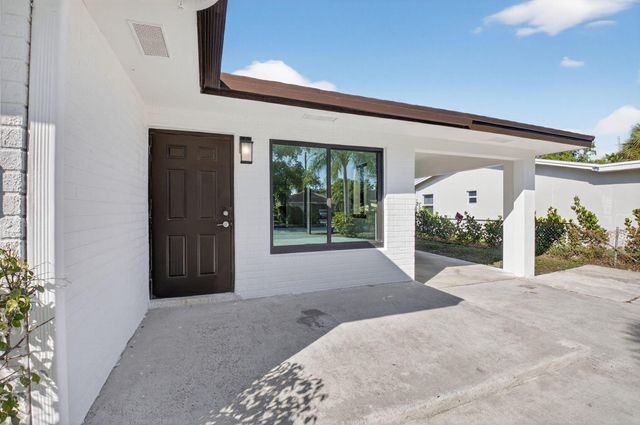 122 SW 9th Avenue, Delray Beach, FL 33444