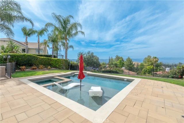 22557 Uhea, Woodland Hills, CA 91364