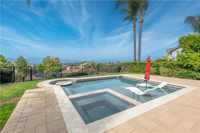 22557 Uhea, Woodland Hills, CA 91364