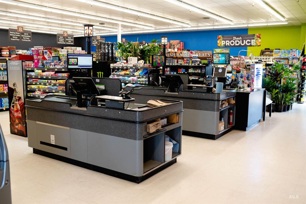 904 S Greenwood Street, Shoshone, ID 83352 photo 3