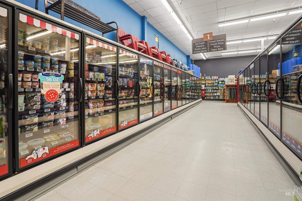 904 S Greenwood Street, Shoshone, ID 83352 photo 4