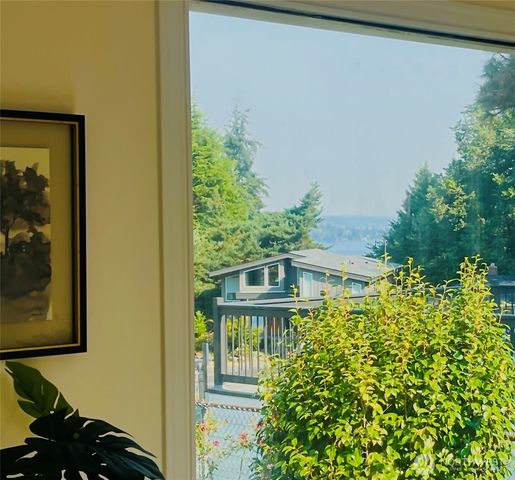 10808 Lake Ridge Drive S, Seattle, WA 98178