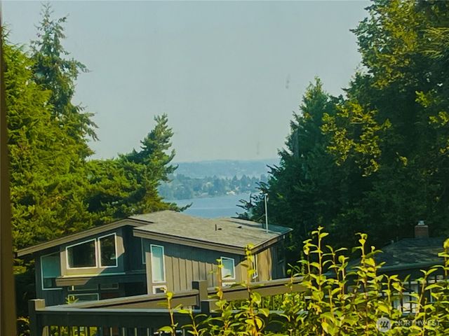 10808 Lake Ridge Drive S, Seattle, WA 98178