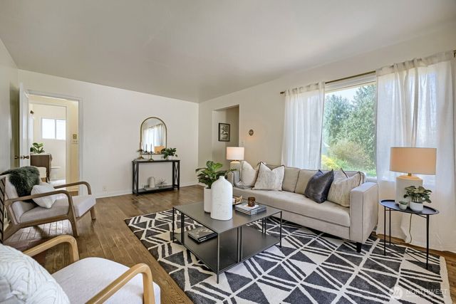 10808 Lake Ridge Drive S, Seattle, WA 98178