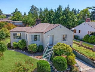 10808 Lake Ridge Drive S, Seattle, WA 98178