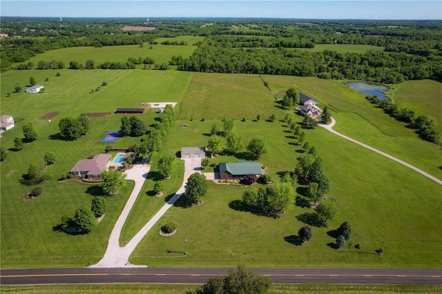 36404 E County Line Road, Lone Jack, MO 64070