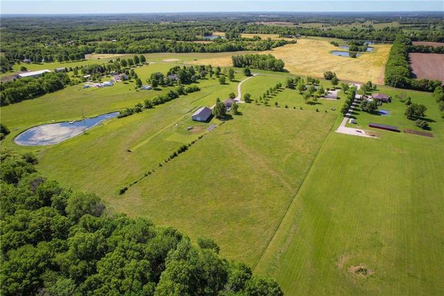 36404 E County Line Road, Lone Jack, MO 64070