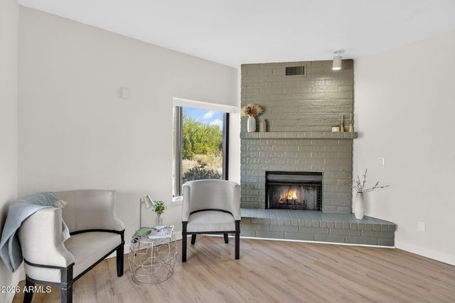 7220 E MARY SHARON Drive 111, Scottsdale, AZ 85266