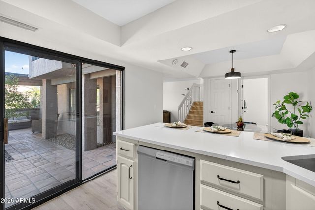 7220 E MARY SHARON Drive 111, Scottsdale, AZ 85266