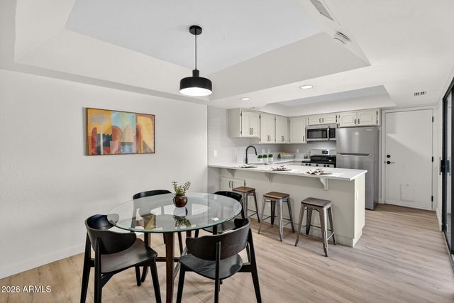 7220 E MARY SHARON Drive 111, Scottsdale, AZ 85266