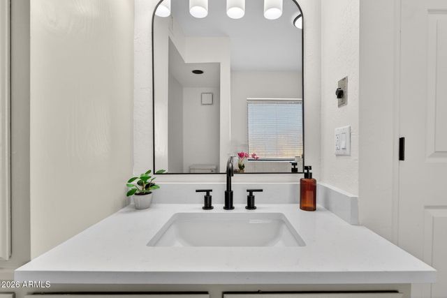 7220 E MARY SHARON Drive 111, Scottsdale, AZ 85266