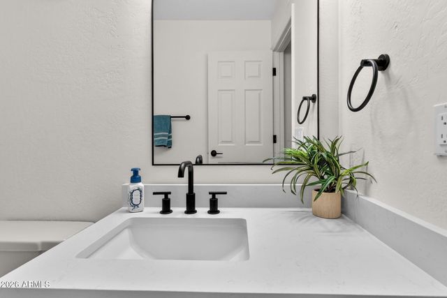 7220 E MARY SHARON Drive 111, Scottsdale, AZ 85266