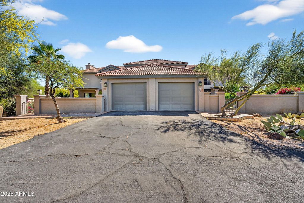 7220 E MARY SHARON Drive 111, Scottsdale, AZ 85266