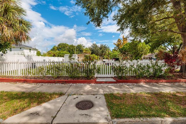 1903 30TH AVENUE N, St Petersburg, FL 33713
