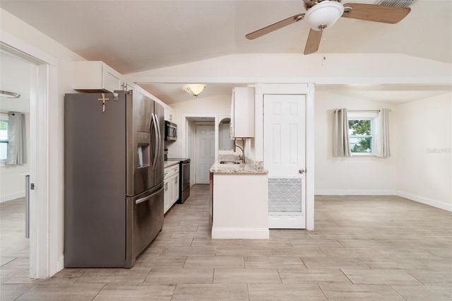 1903 30TH AVENUE N, St Petersburg, FL 33713