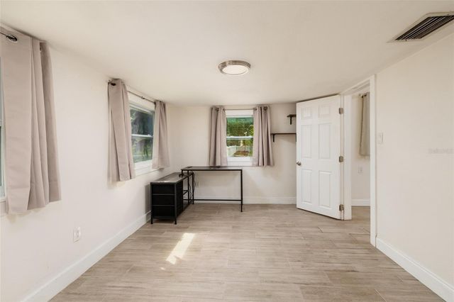1903 30TH AVENUE N, St Petersburg, FL 33713