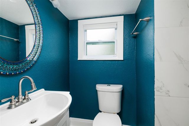 1903 30TH AVENUE N, St Petersburg, FL 33713