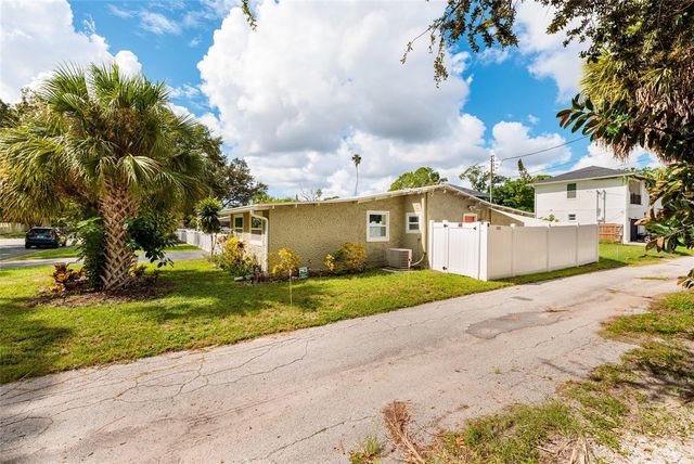 1903 30TH AVENUE N, St Petersburg, FL 33713