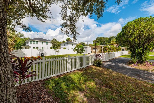 1903 30TH AVENUE N, St Petersburg, FL 33713