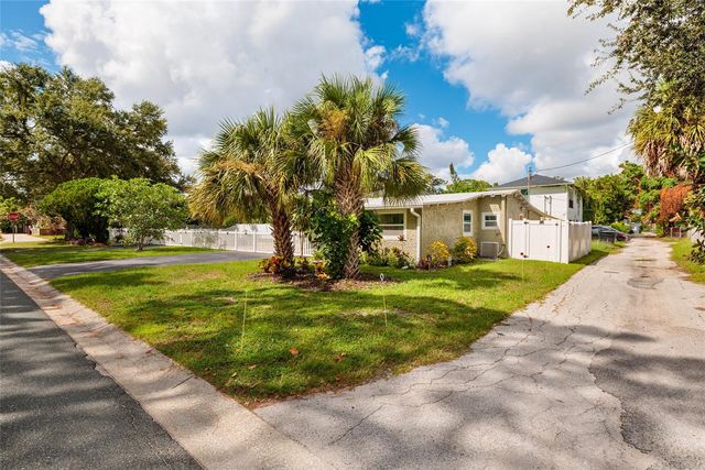 1903 30TH AVENUE N, St Petersburg, FL 33713
