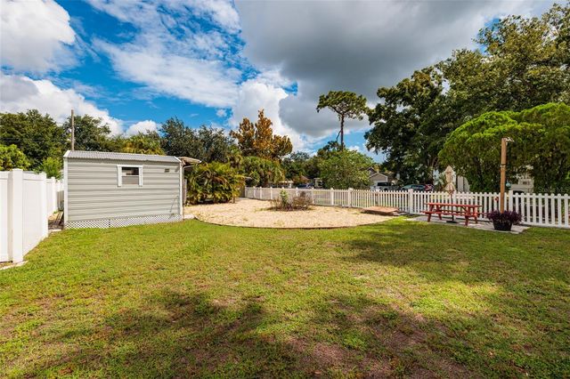 1903 30TH AVENUE N, St Petersburg, FL 33713
