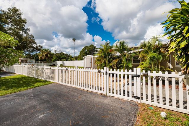1903 30TH AVENUE N, St Petersburg, FL 33713