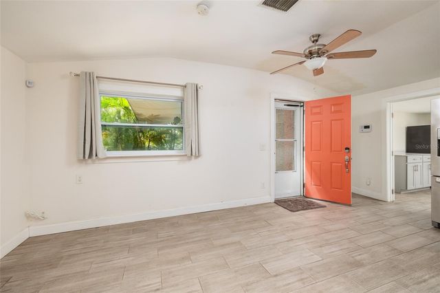 1903 30TH AVENUE N, St Petersburg, FL 33713