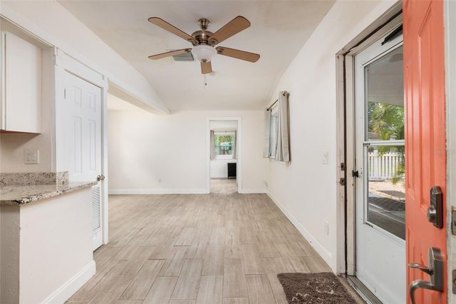 1903 30TH AVENUE N, St Petersburg, FL 33713