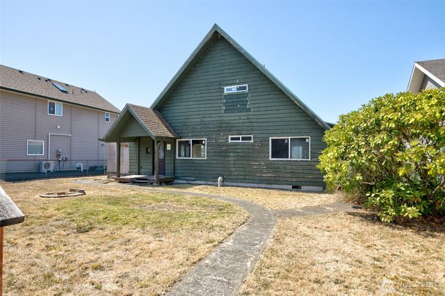 639 Lake Island Avenue SE, Ocean Shores, WA 98569
