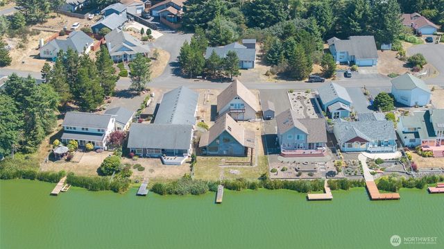 639 Lake Island Avenue SE, Ocean Shores, WA 98569