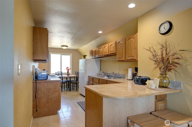 639 Lake Island Avenue SE, Ocean Shores, WA 98569