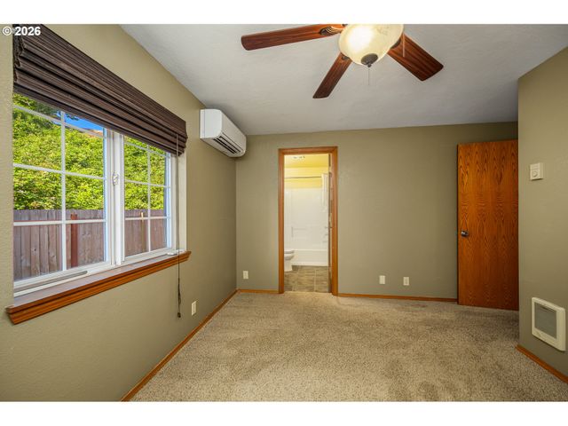 4351 ELDERBERRY St, Springfield, OR 97478