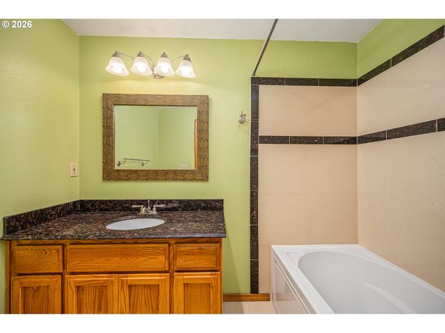 4351 ELDERBERRY St, Springfield, OR 97478