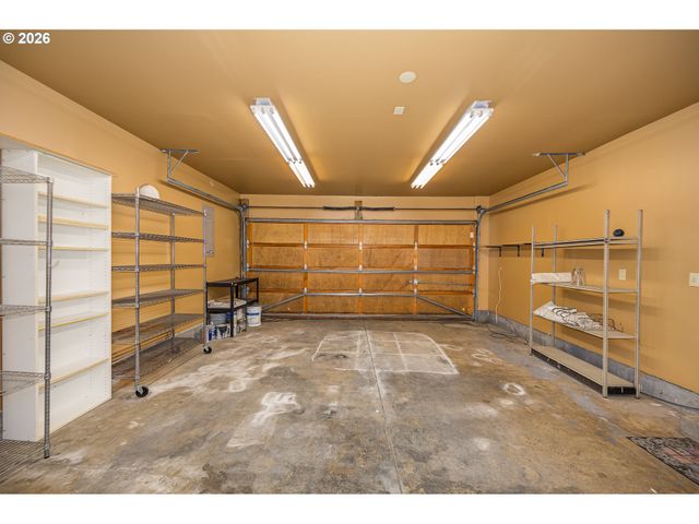 4351 ELDERBERRY St, Springfield, OR 97478