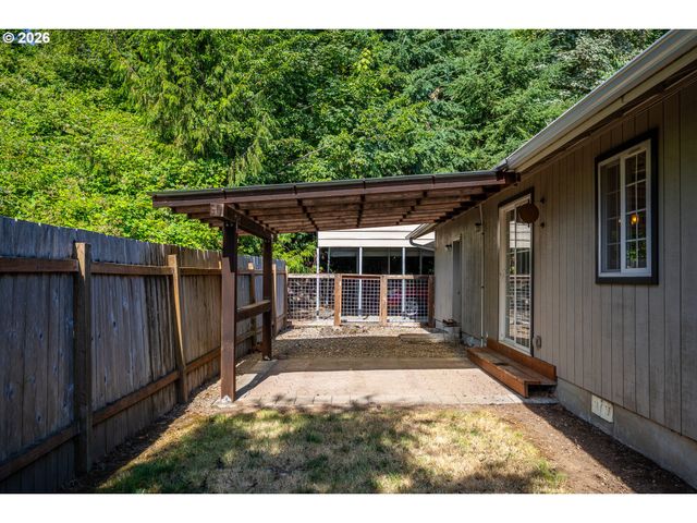4351 ELDERBERRY St, Springfield, OR 97478
