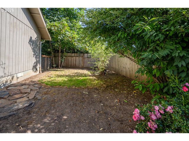 4351 ELDERBERRY St, Springfield, OR 97478